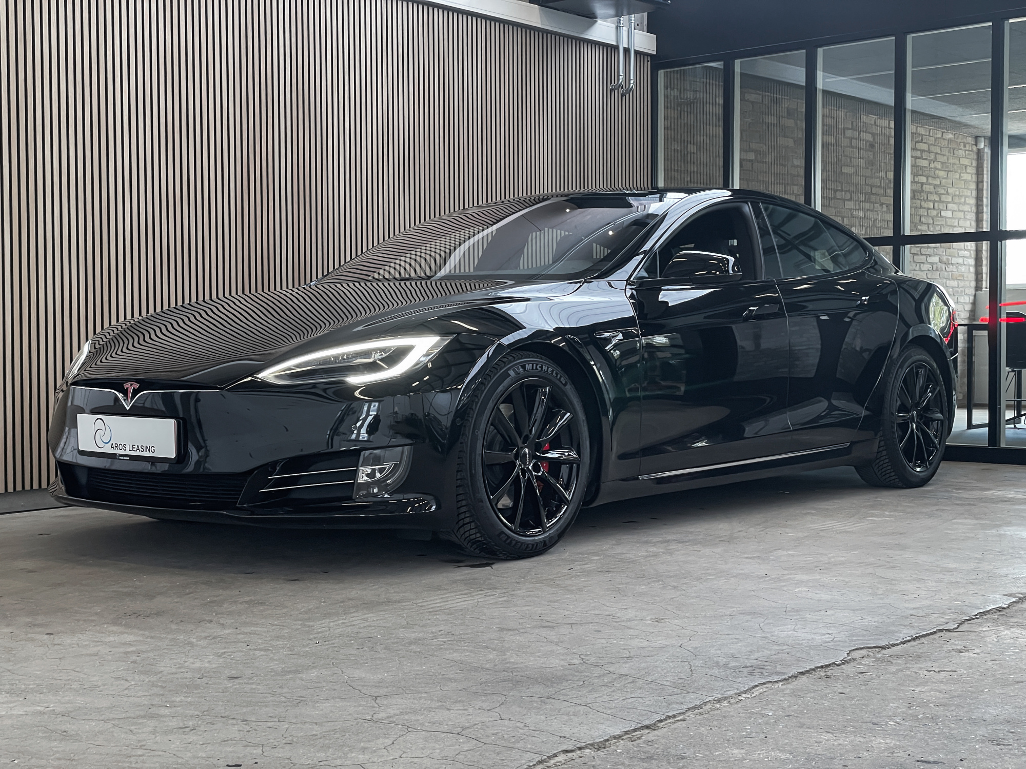 Tesla Model S - Ludicrous Performance AWD 5D